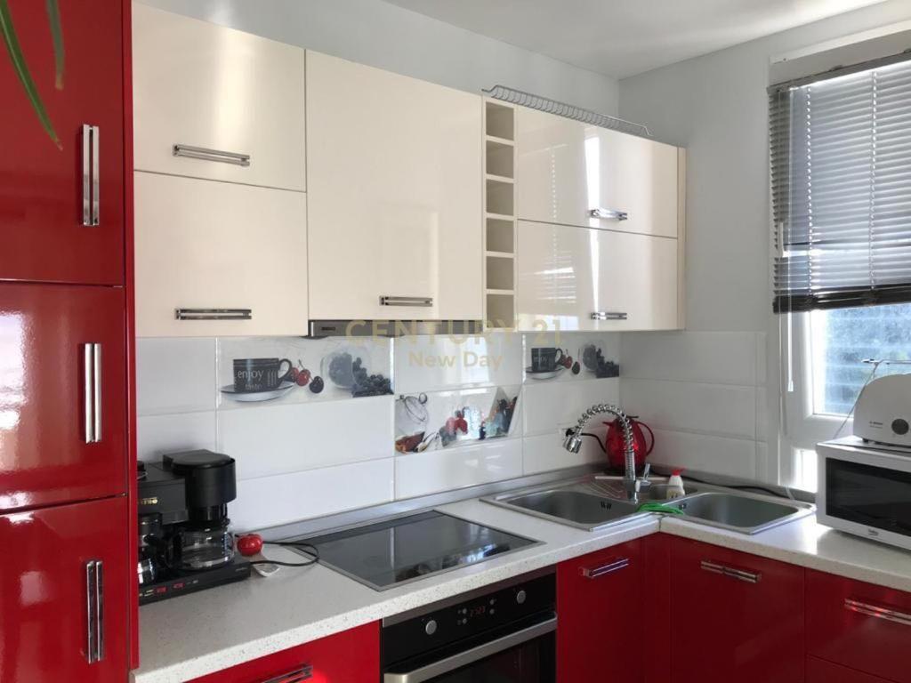 Sea View Apartment ドゥラス エクステリア 写真