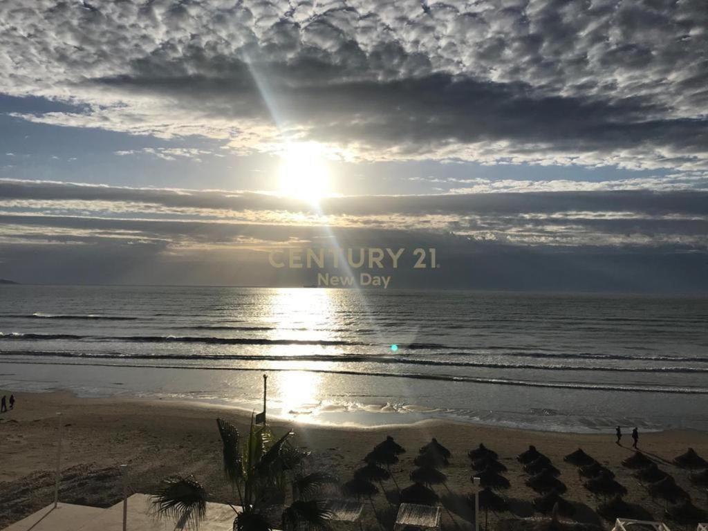 Sea View Apartment ドゥラス エクステリア 写真